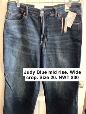 Judy Blue Women's Mid-Rise Wide Crop Jeans - Dark Blue Wash